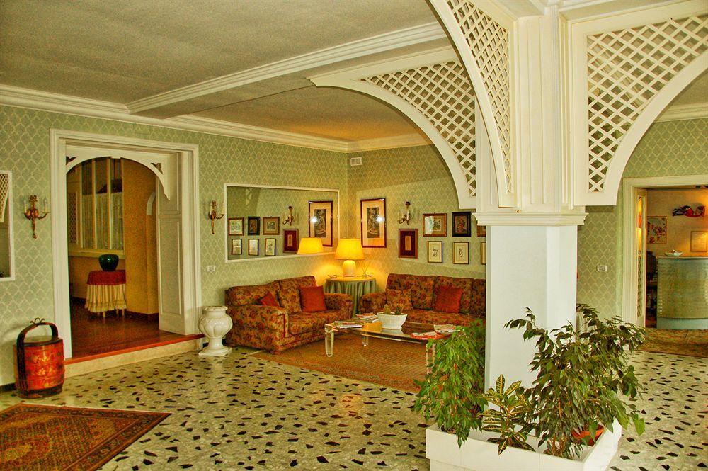 Hotel La Culla Del Lago カステル・ガンドルフォ エクステリア 写真